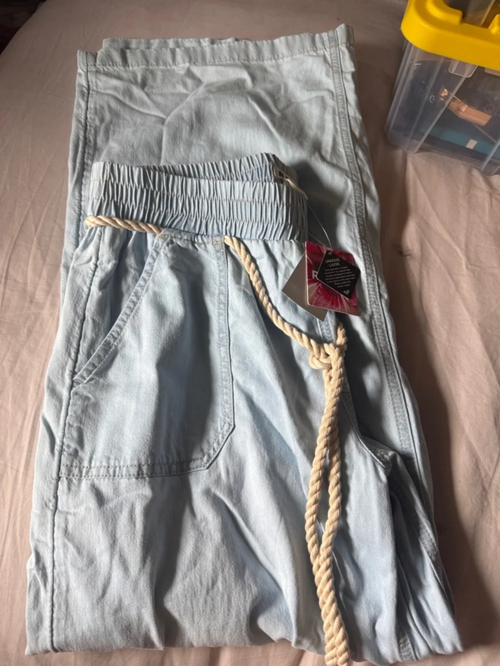 Roxy - Picture 6 of 7